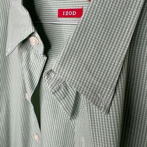 Izod Men's Green Plaid Button-Down Shirt